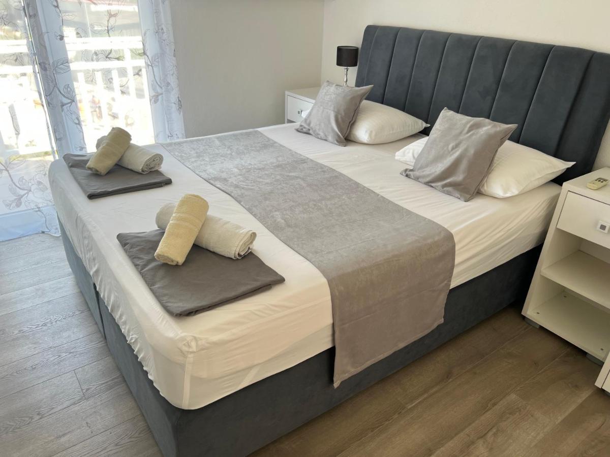 Apartments Villa Zdrava Трогір Екстер'єр фото