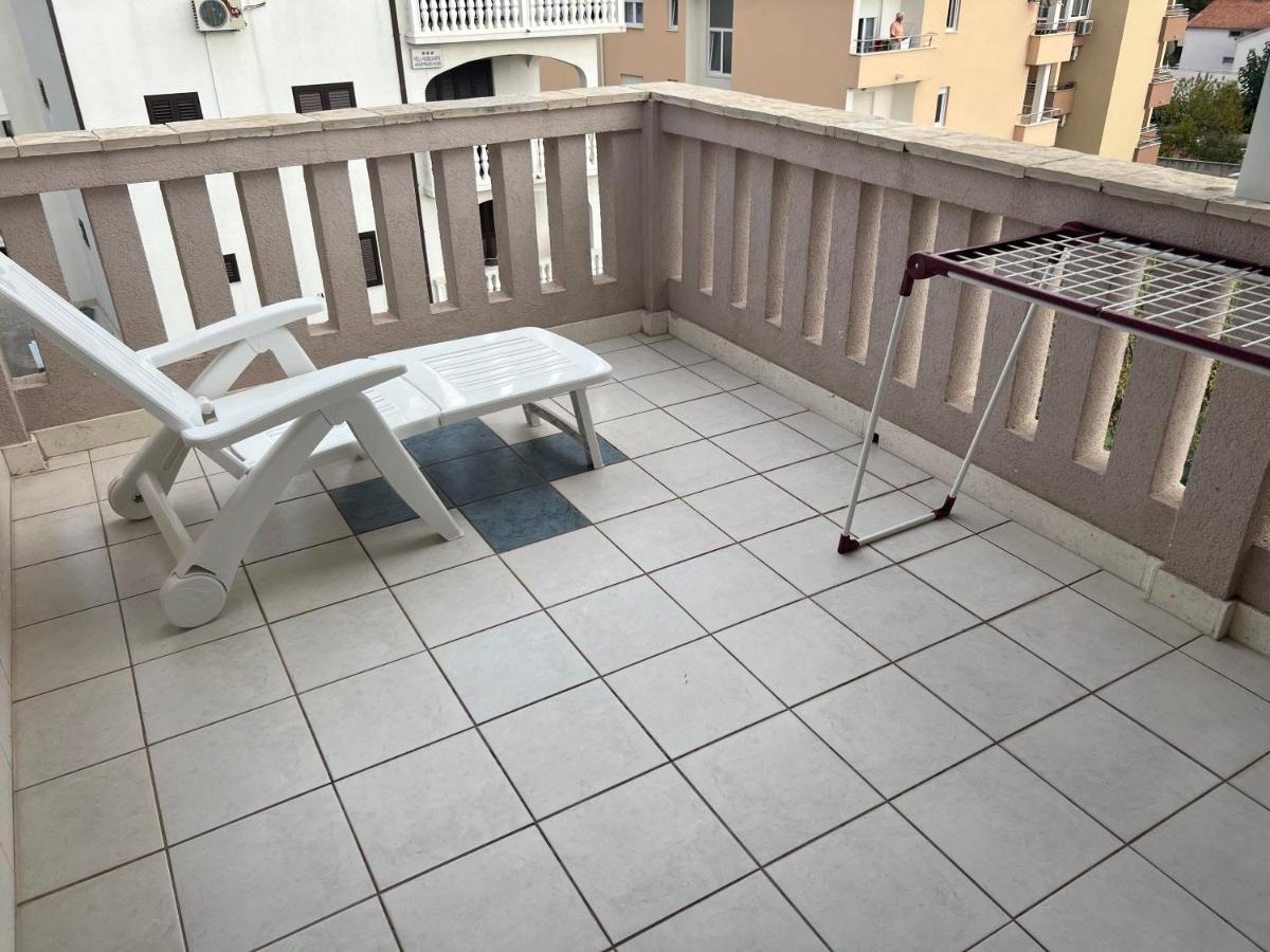 Apartments Villa Zdrava Трогір Екстер'єр фото