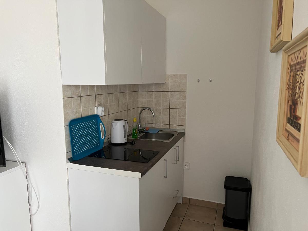 Apartments Villa Zdrava Трогір Екстер'єр фото