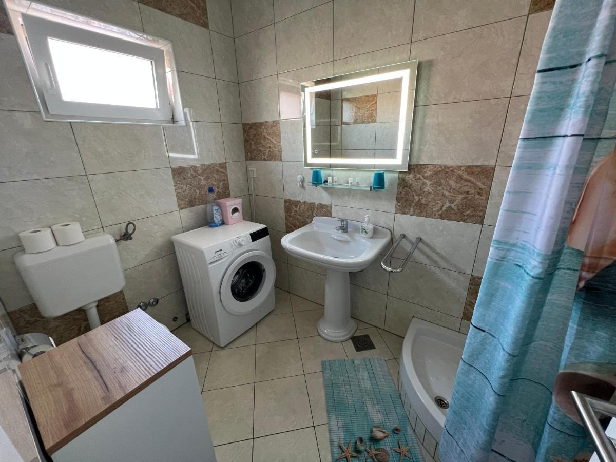 Apartments Villa Zdrava Трогір Екстер'єр фото
